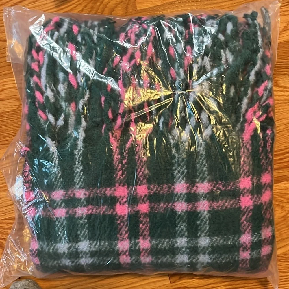 Anthropologie Tartan Plaid Throw Blanket NWT